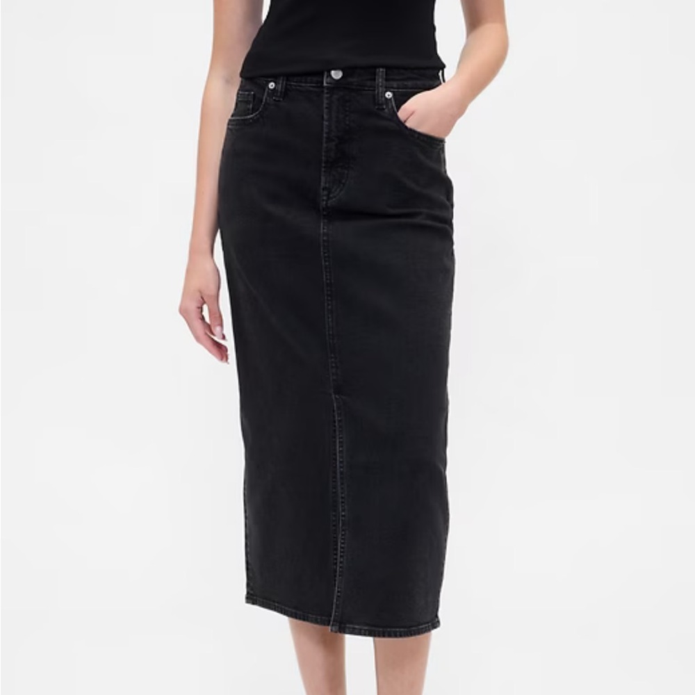 Woman’s GAP Black Denim Midi Skirt